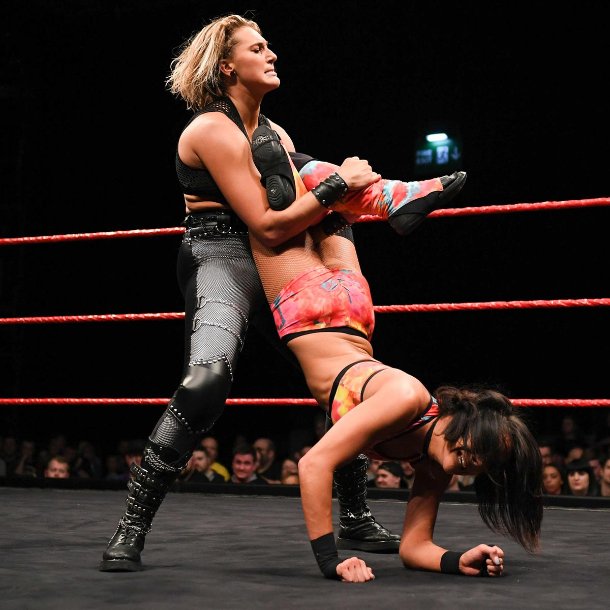 Is dakota kai samoan